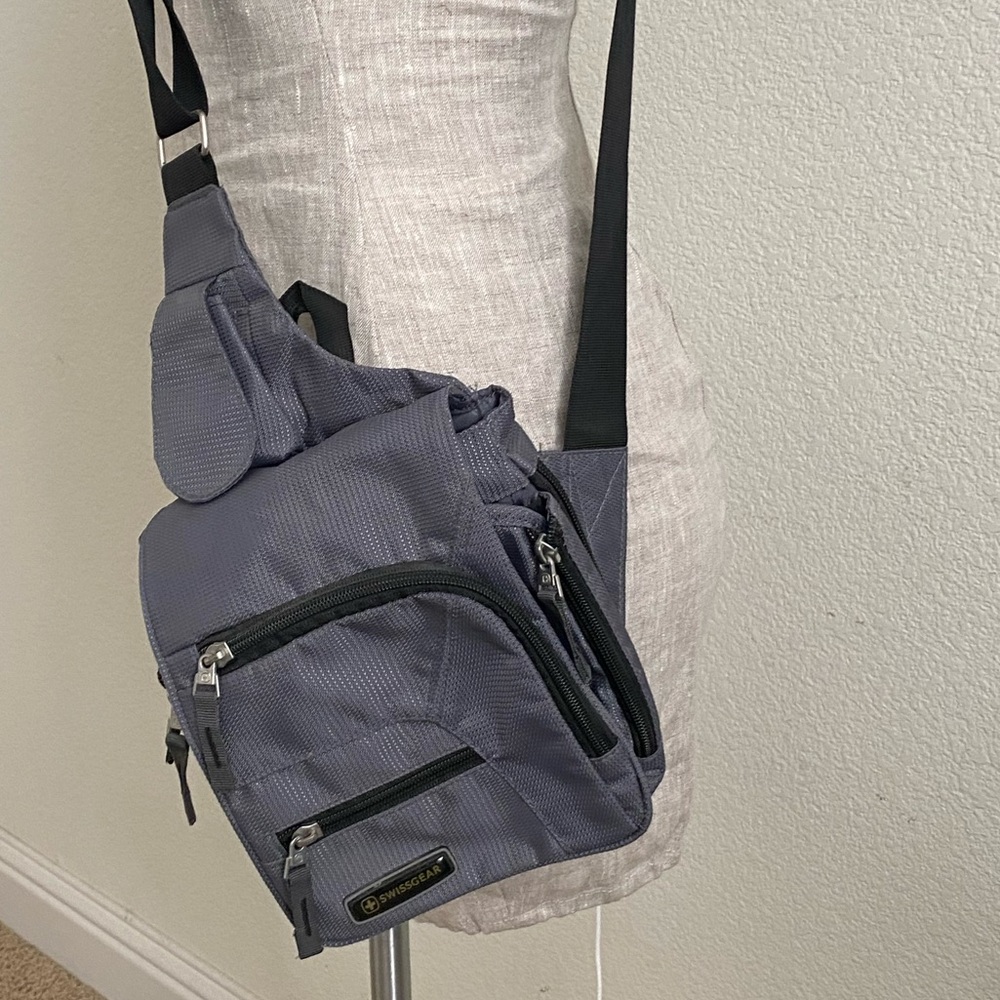 SwissGear Crossbody